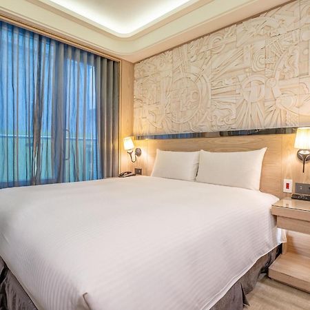 Guide Hotel Taichung Ziyou Exterior photo
