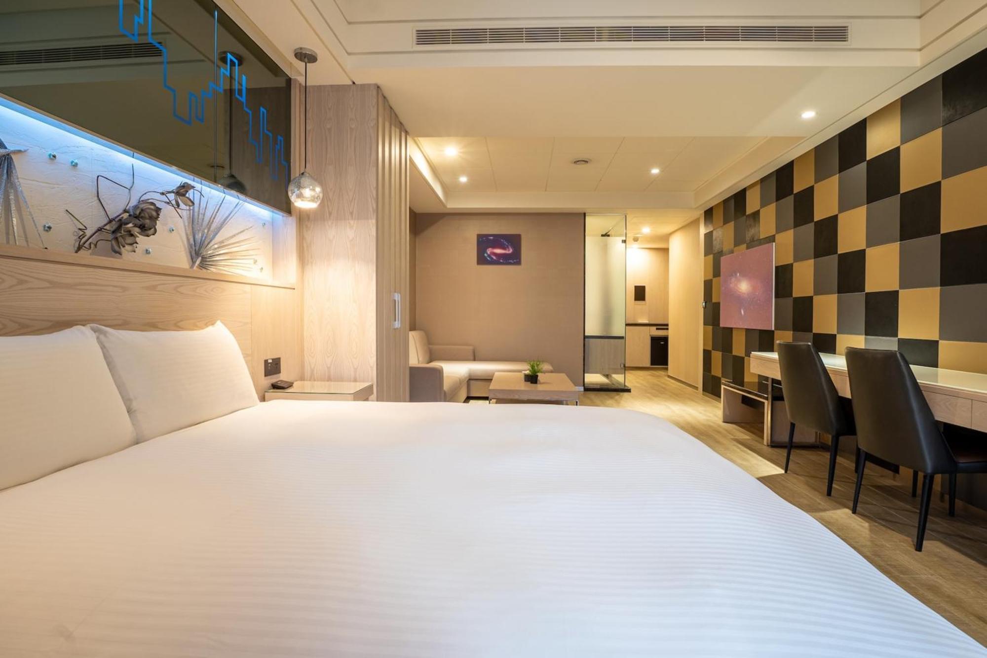 Guide Hotel Taichung Ziyou Exterior photo