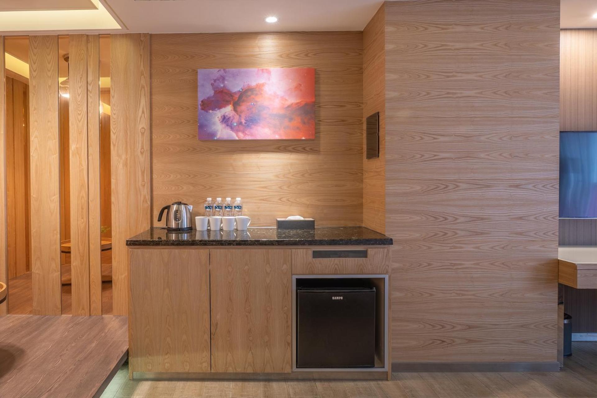Guide Hotel Taichung Ziyou Exterior photo
