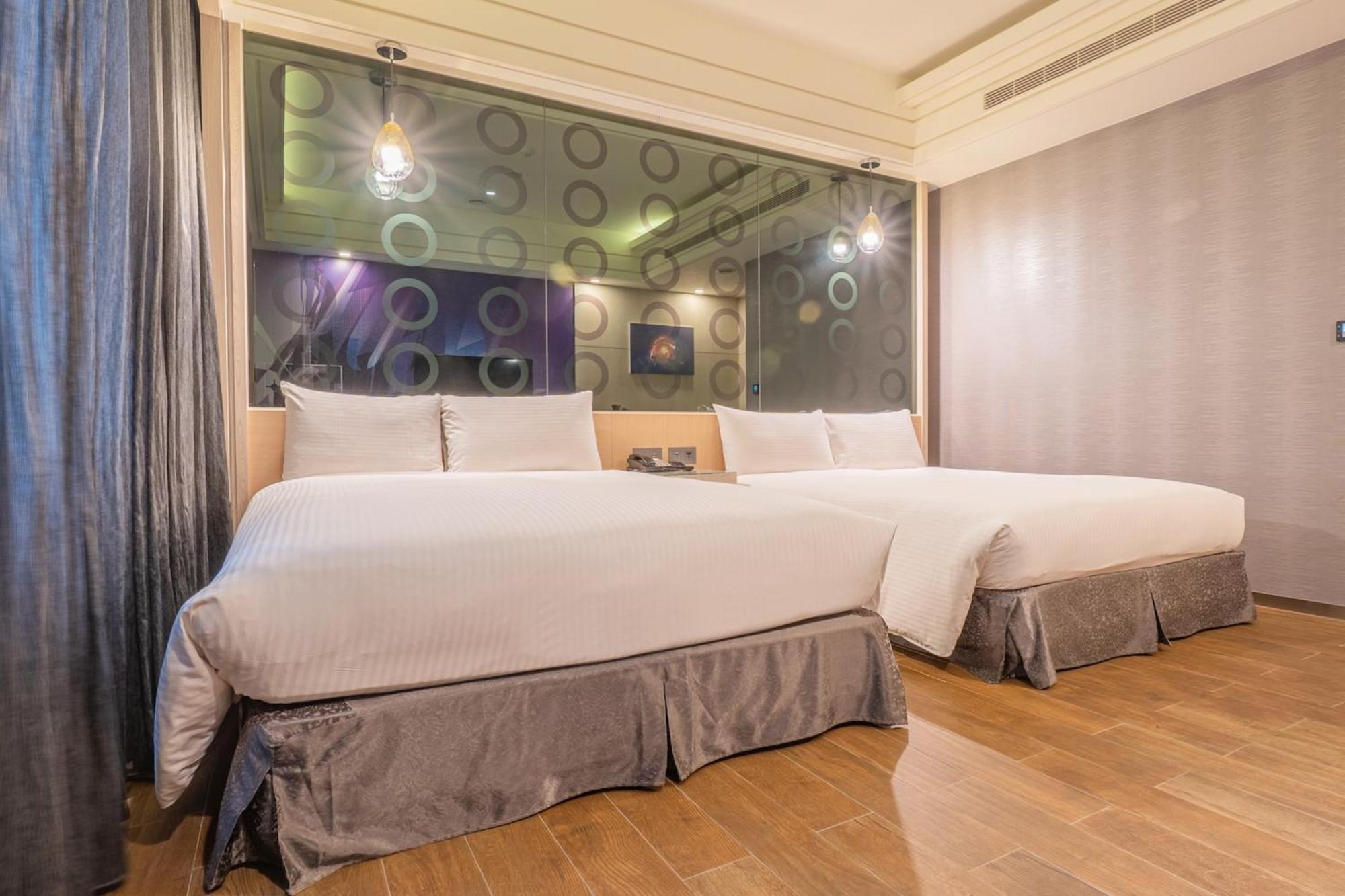Guide Hotel Taichung Ziyou Exterior photo