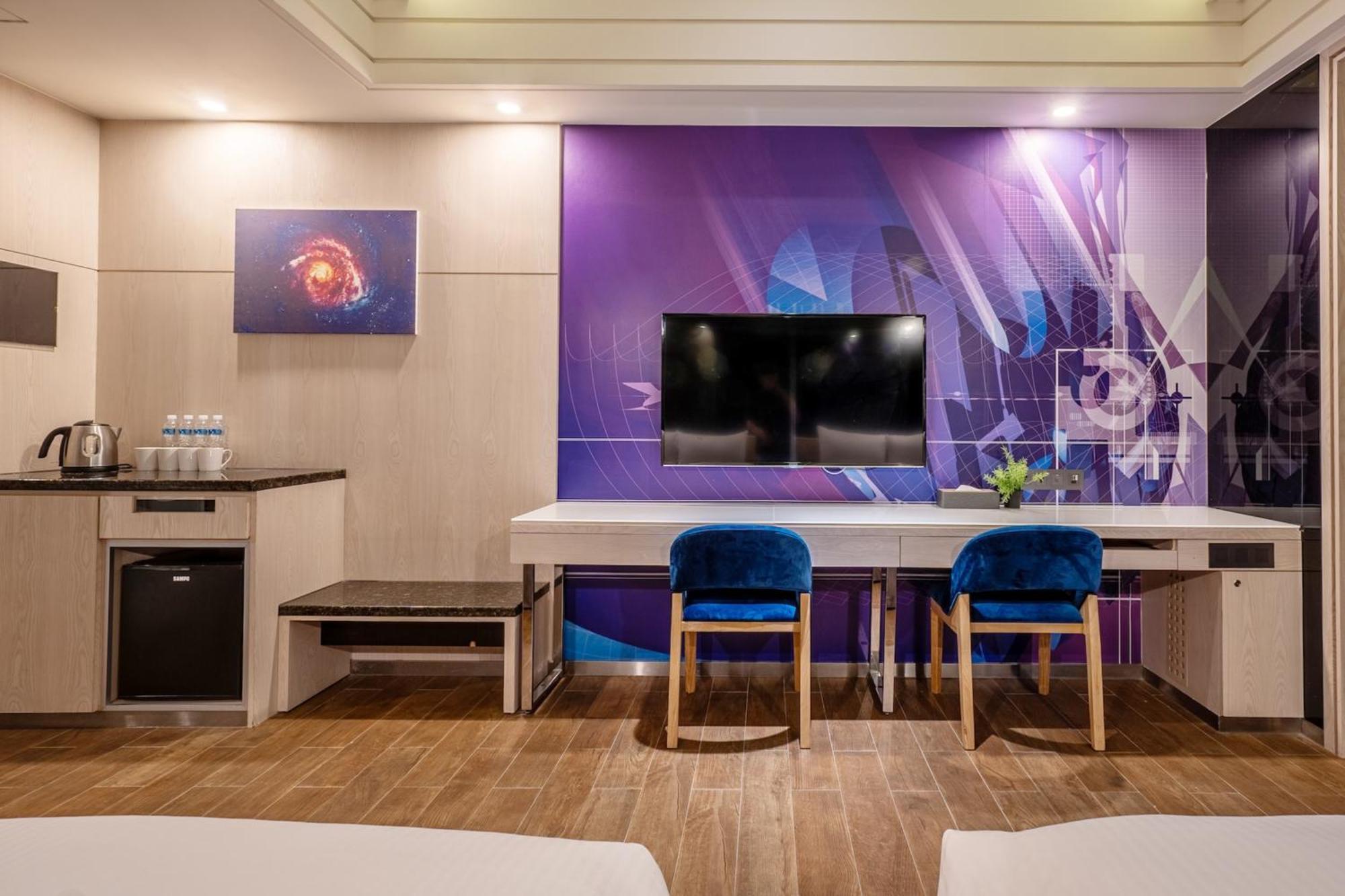 Guide Hotel Taichung Ziyou Exterior photo