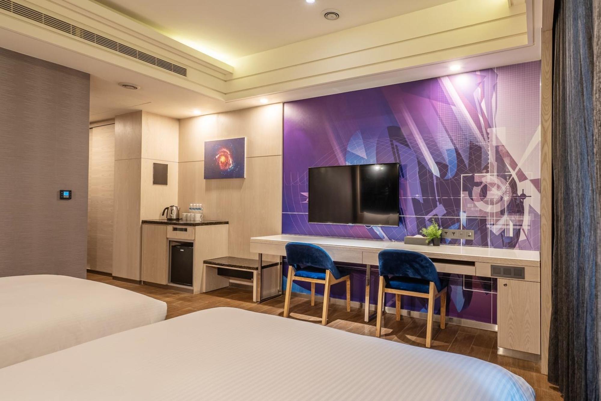 Guide Hotel Taichung Ziyou Exterior photo