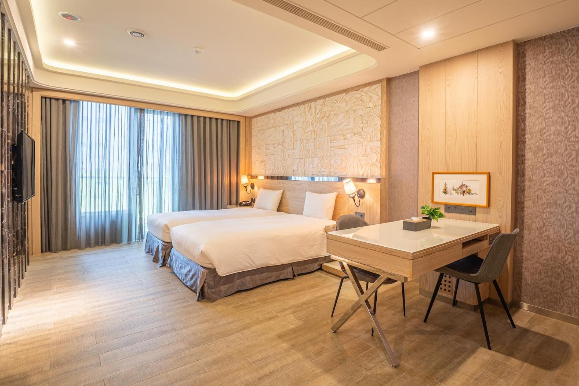 Guide Hotel Taichung Ziyou Exterior photo