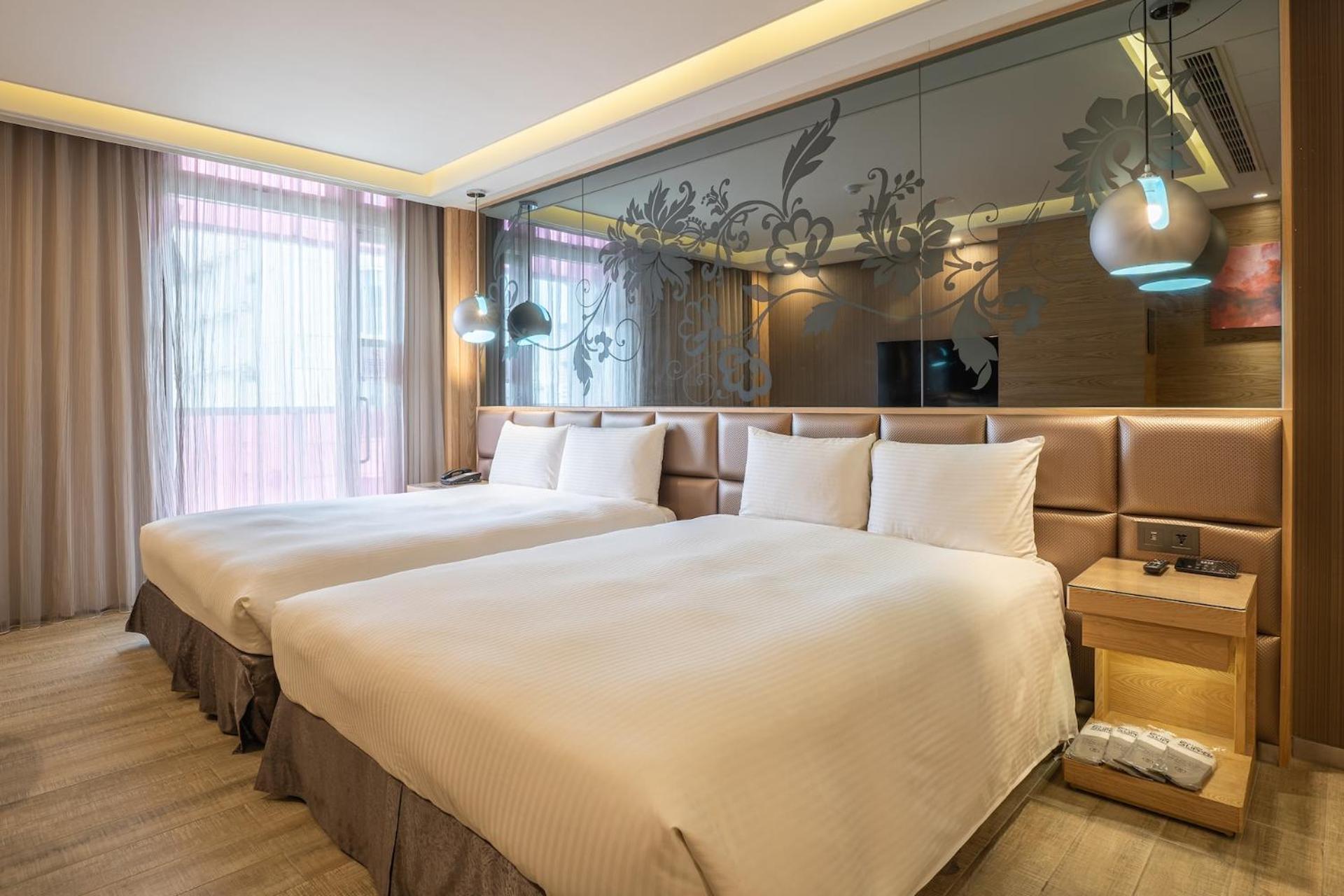 Guide Hotel Taichung Ziyou Exterior photo