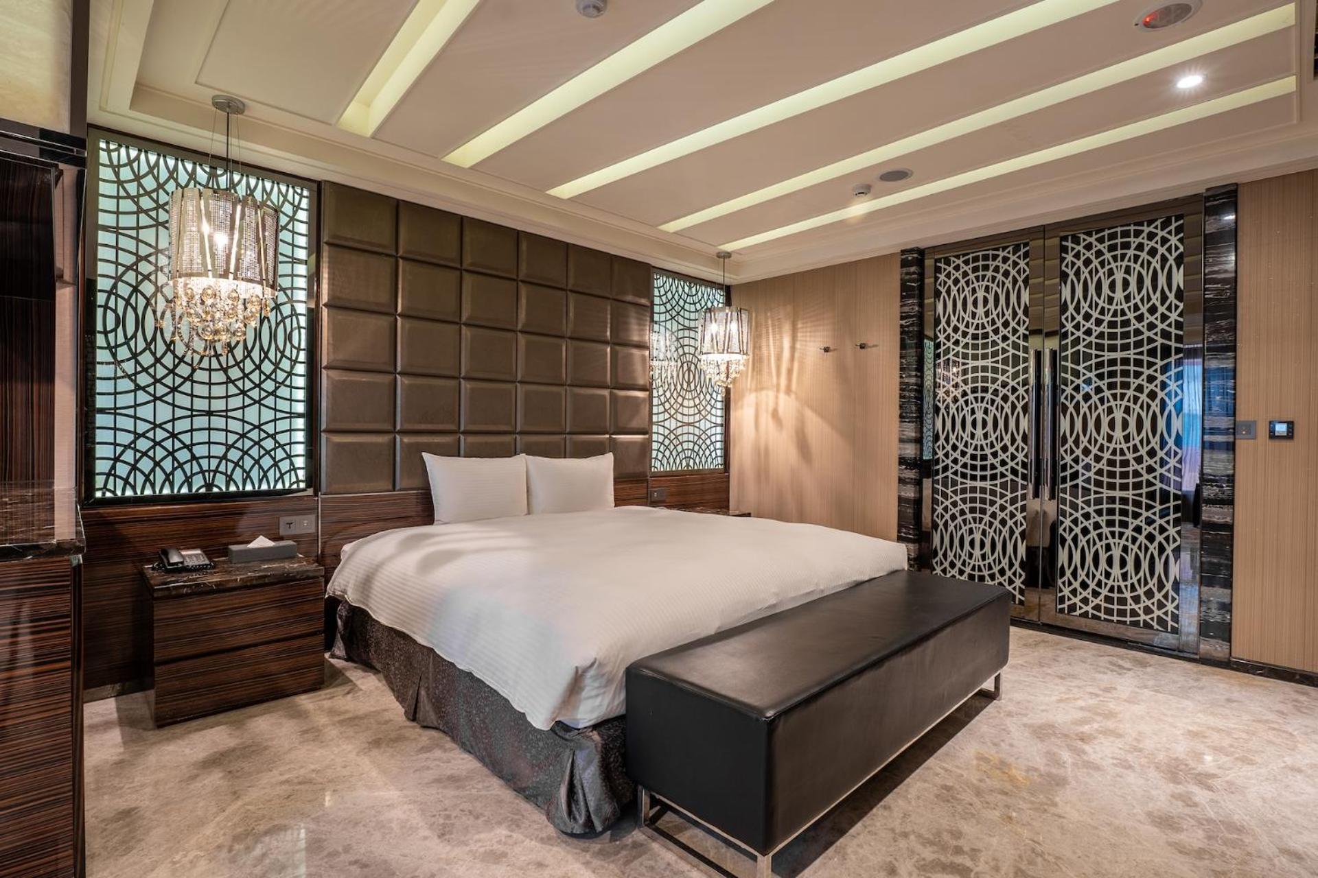 Guide Hotel Taichung Ziyou Exterior photo